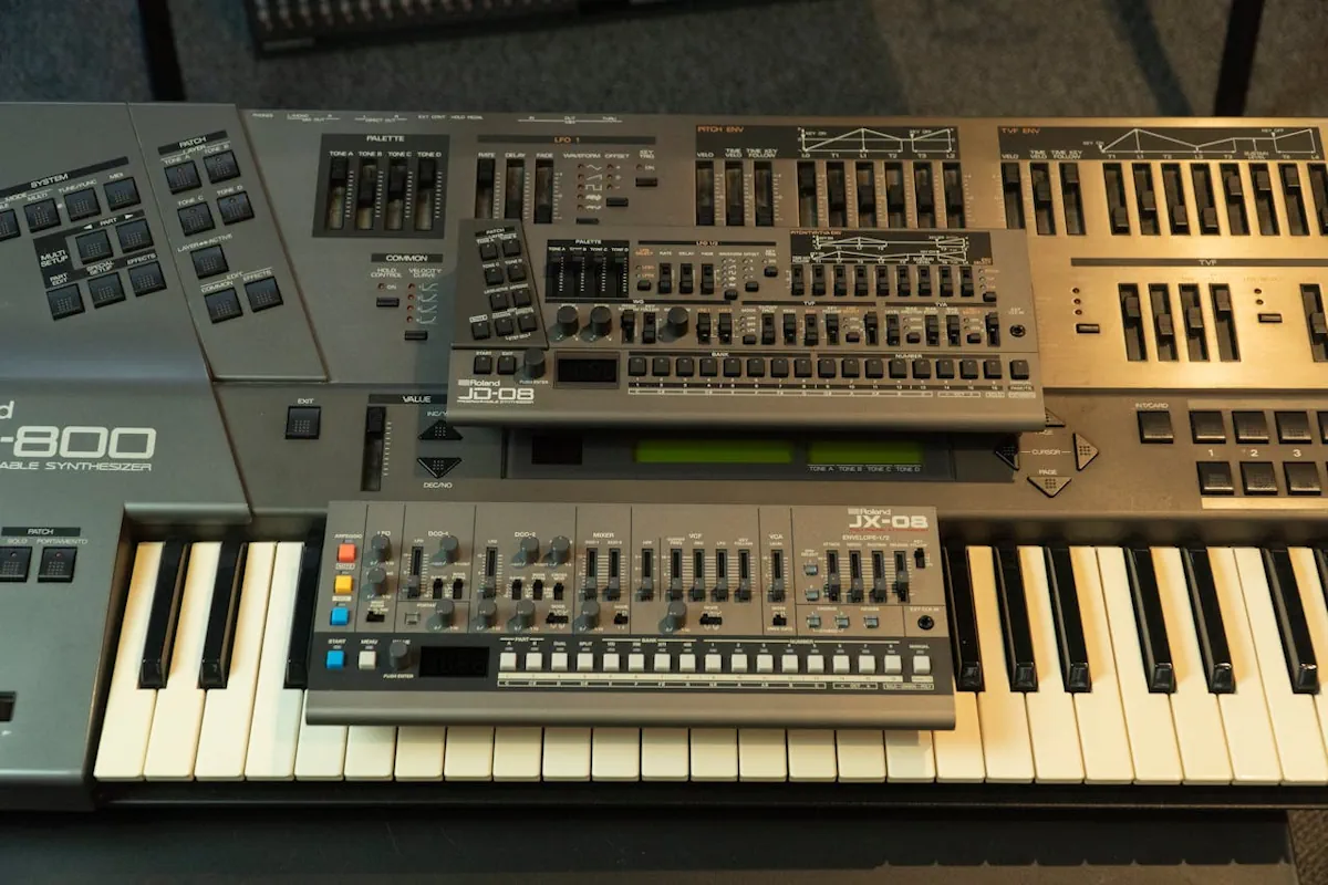 roland synthesizer