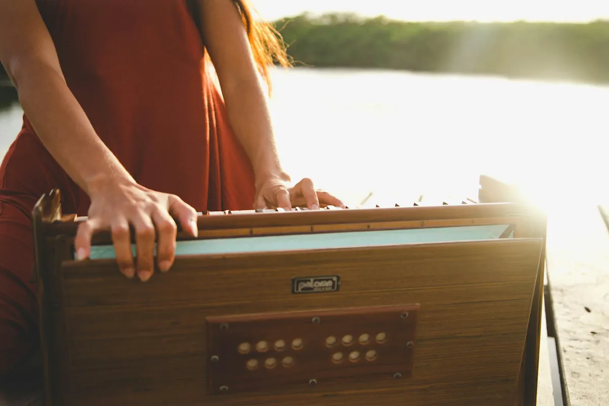 harmonium instrument